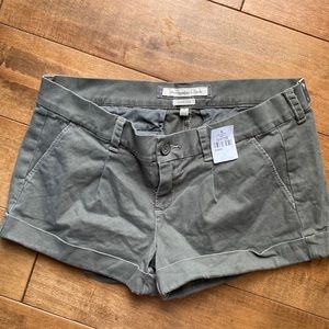 New without tags Abercrombie  and Fitch. Stretch shorts size 4.